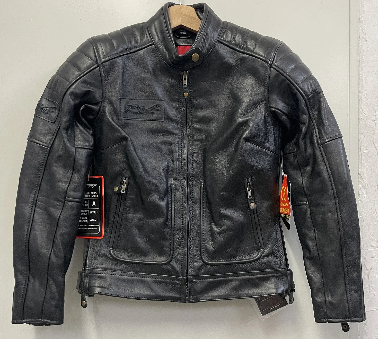 [NEUF] Blouson cuir dame RST - Taille 36